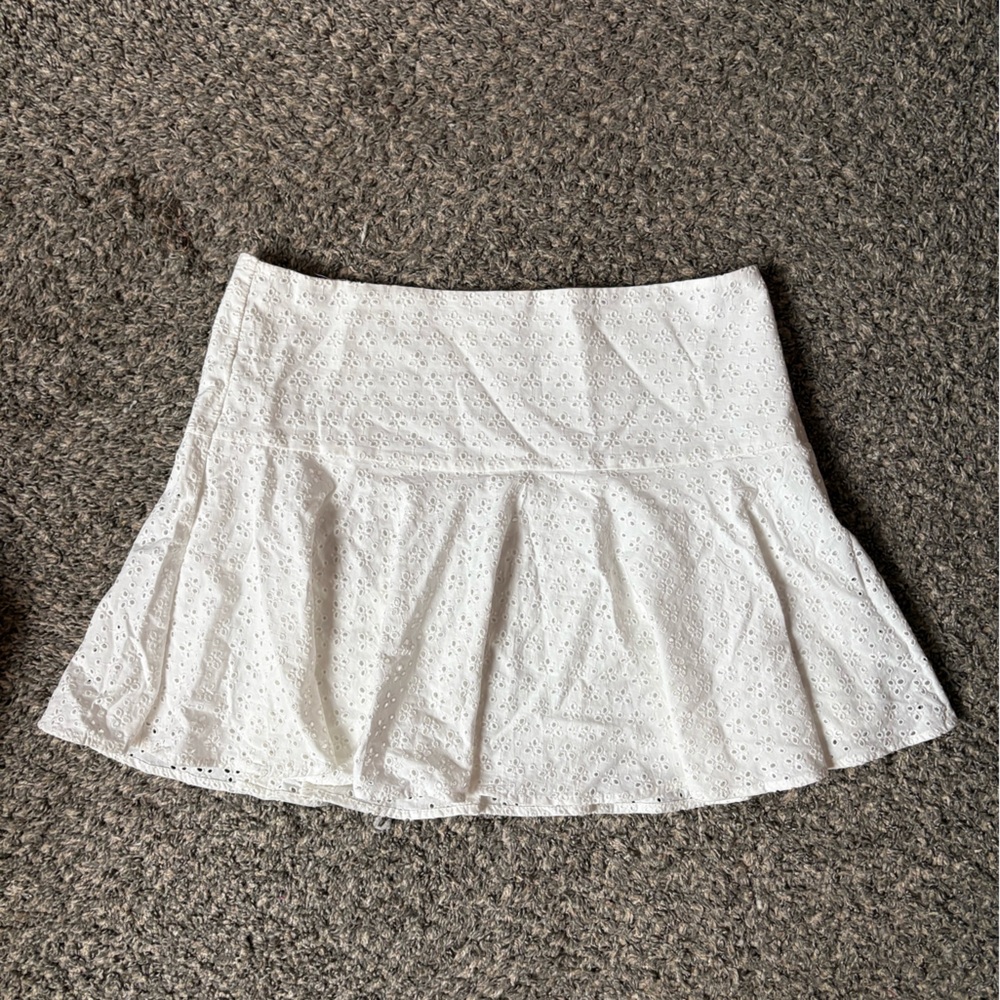 H&M White Eyelet Mini Skirt